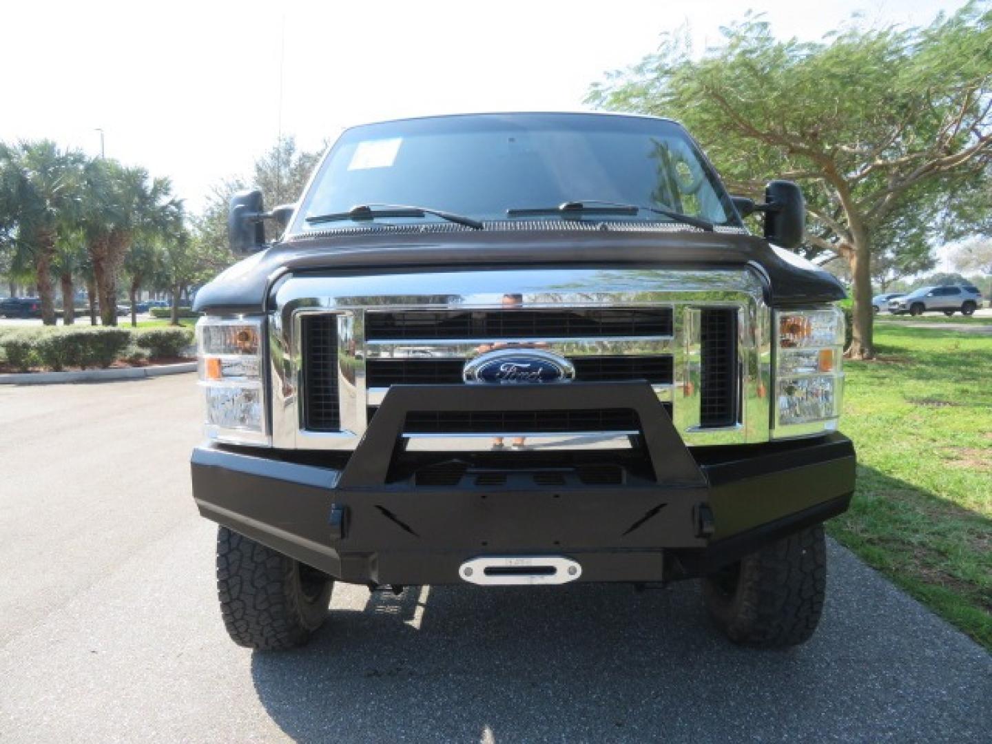 2014 White /GRAY Ford E-Series Wagon XLT (1FBSS3BL6ED) , AUTOMATIC transmission, located at 4301 Oak Circle #19, Boca Raton, FL, 33431, (954) 561-2499, 26.388861, -80.084038 - Photo#9